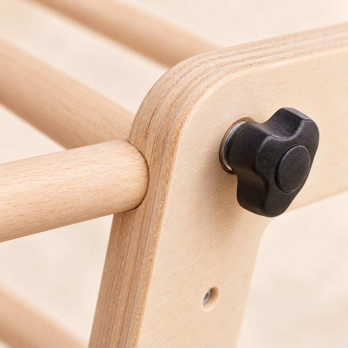 Triangle Pikler pliable en hêtre — motricité libre, dès 10 mois