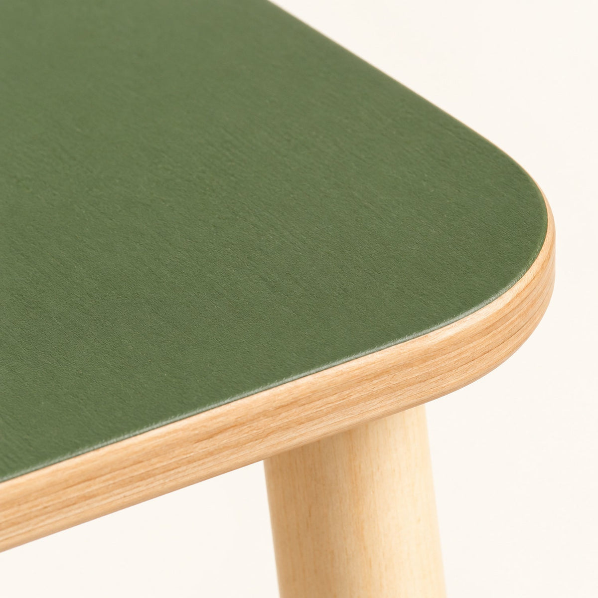 Table et 2 chaises enfant en hêtre — dès 18 mois