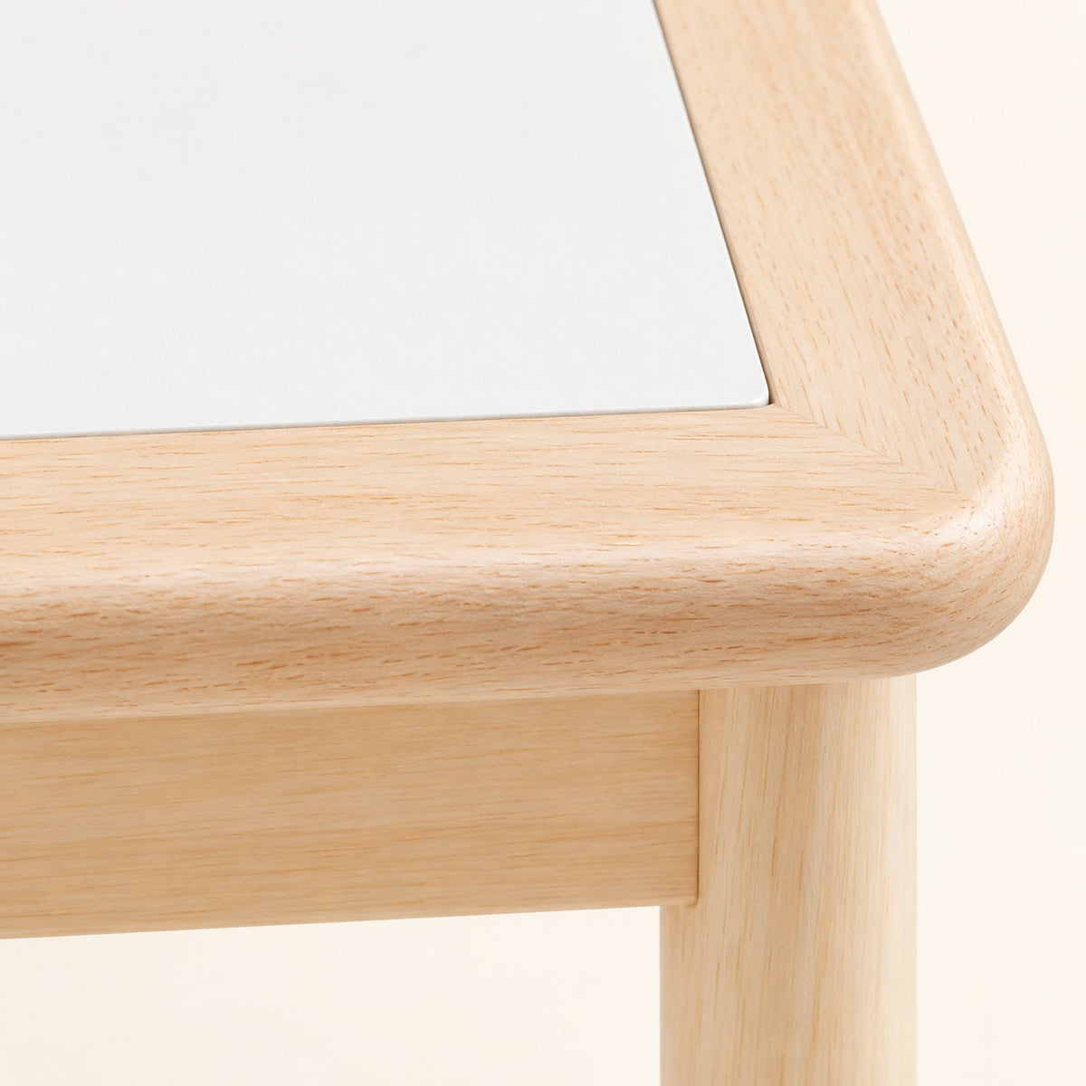 Table sensorielle réglable — eau, sable et semoule